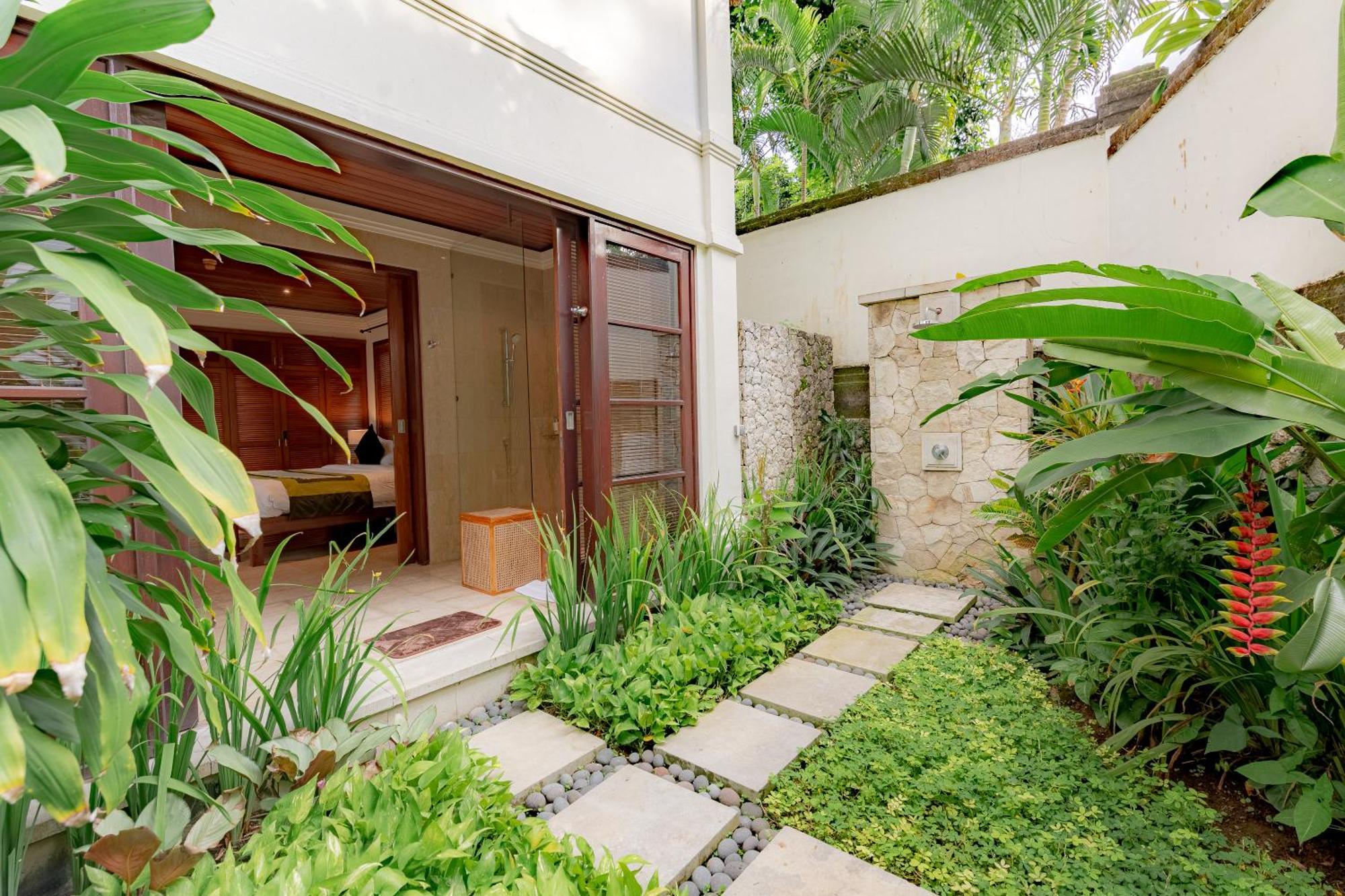 Villa Dorado - Steps From Jimbaran Beach Exterior photo