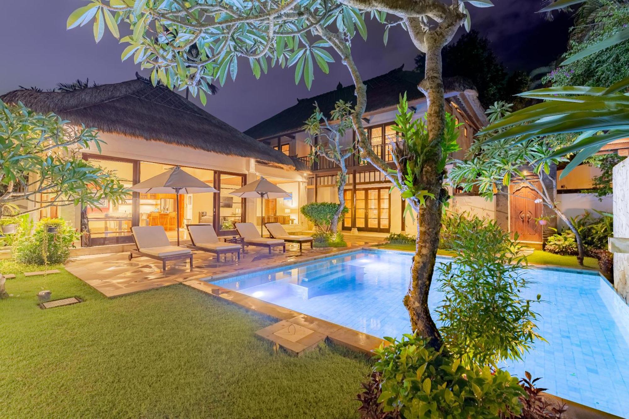 Villa Dorado - Steps From Jimbaran Beach Exterior photo