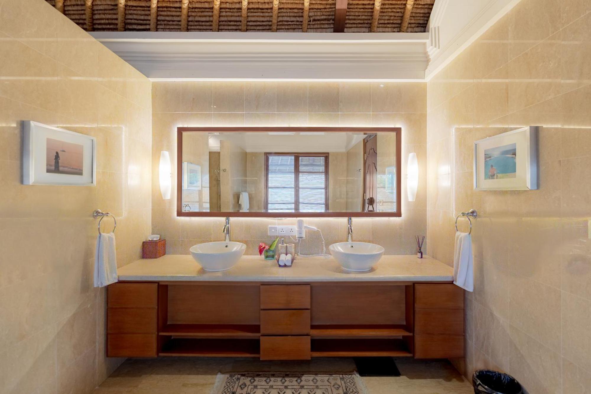 Villa Dorado - Steps From Jimbaran Beach Exterior photo
