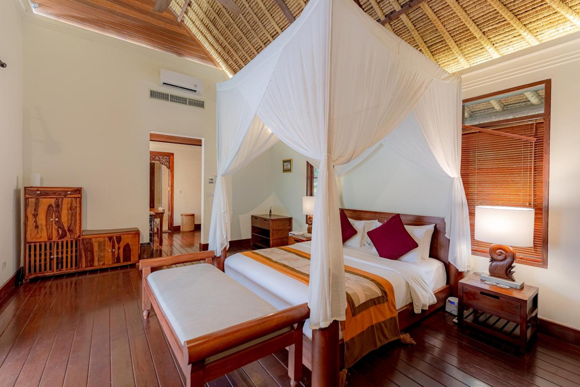 Villa Dorado - Steps From Jimbaran Beach Exterior photo