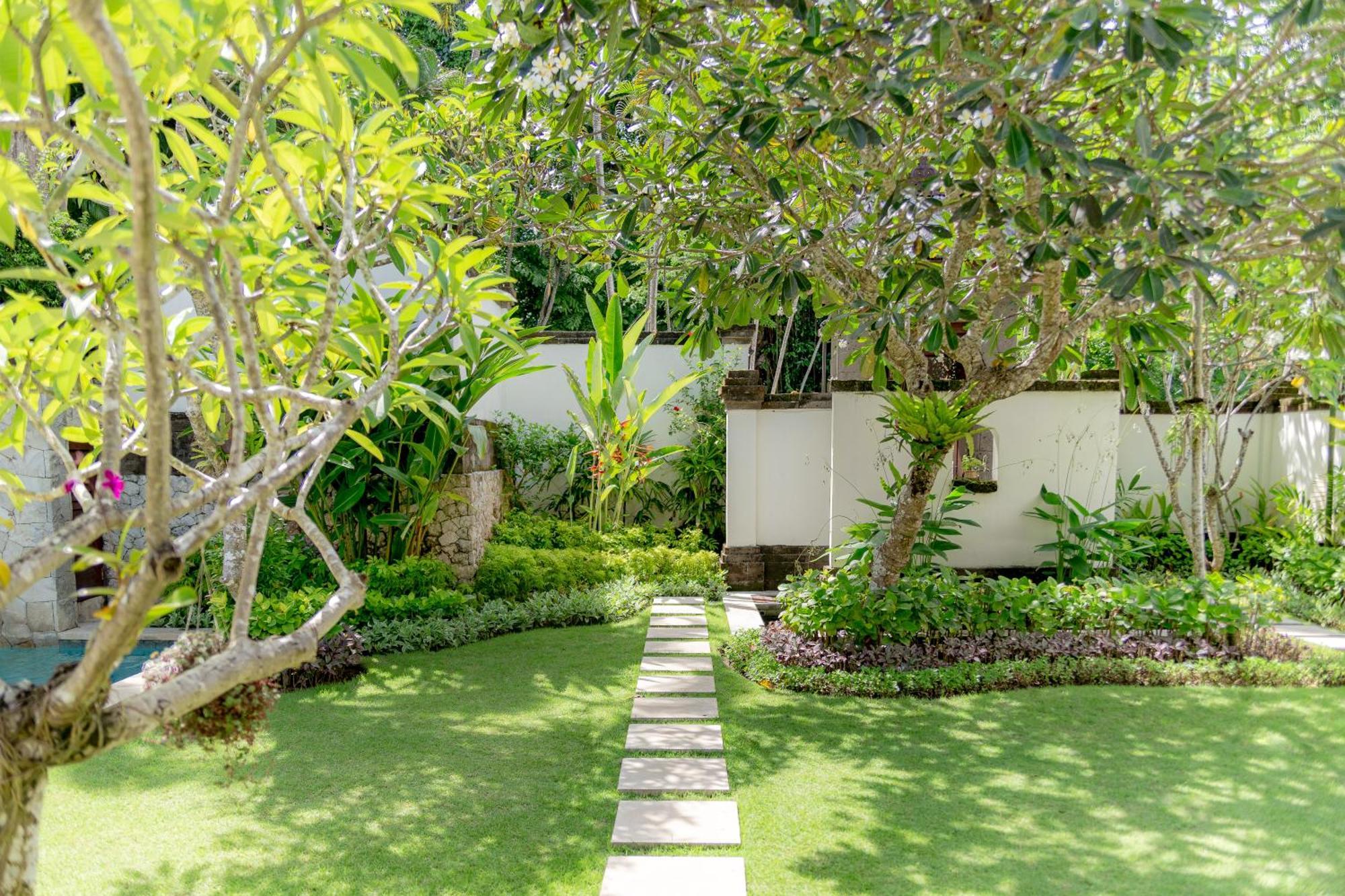 Villa Dorado - Steps From Jimbaran Beach Exterior photo